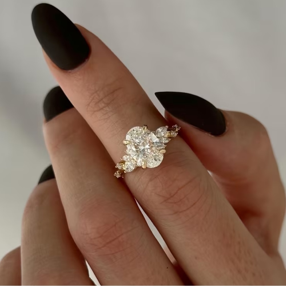 Gold Women's Engagement Ring Size 7